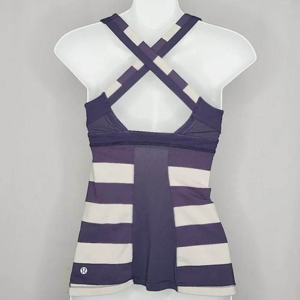 Lululemon Run: Stuff Your Bra Tank II - Picture 5 of 6